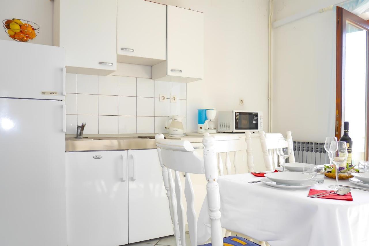 Apartments Beach Dugi Rat Exterior foto