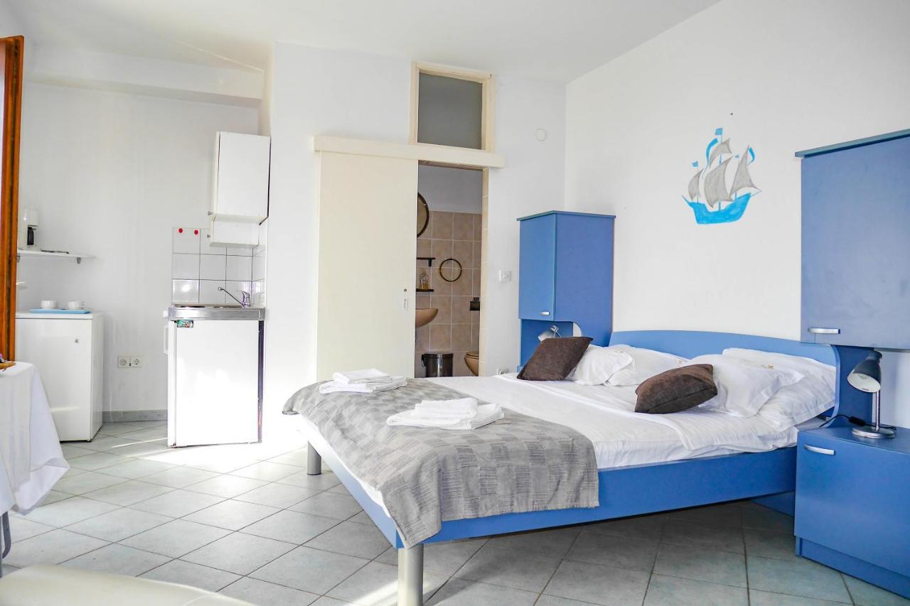 Apartments Beach Dugi Rat Exterior foto